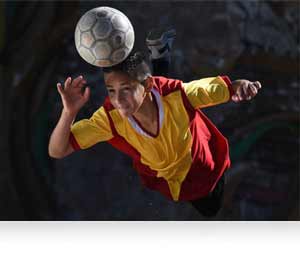 Nikon D7200 photo of a soccer player highlighting stunning, sharp photos and video